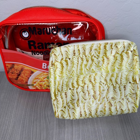Maruchan Ramen Noodle Soup Beef Flavor Cosmetic Makeup Bag - Picture 3 of 4